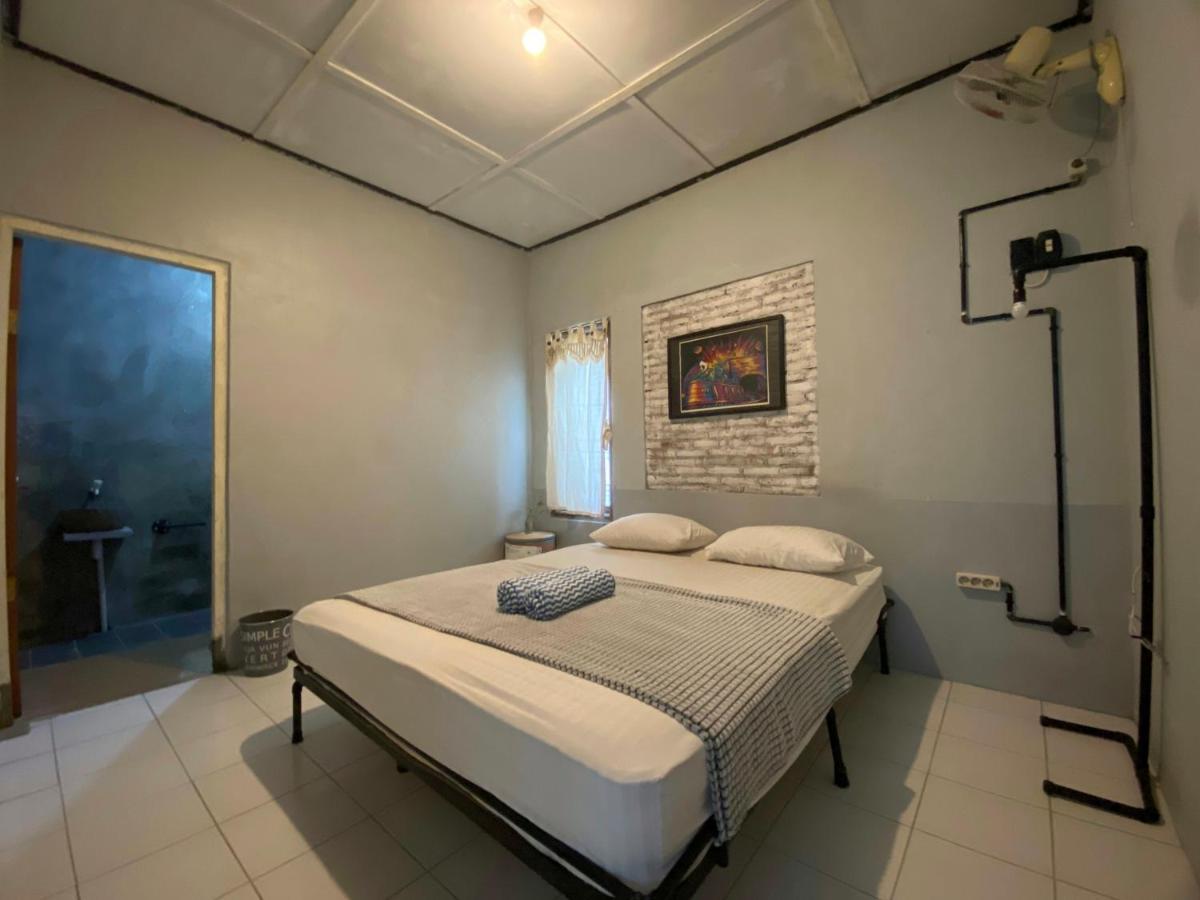 Kamar Standard Double dengan Kipas Angin
